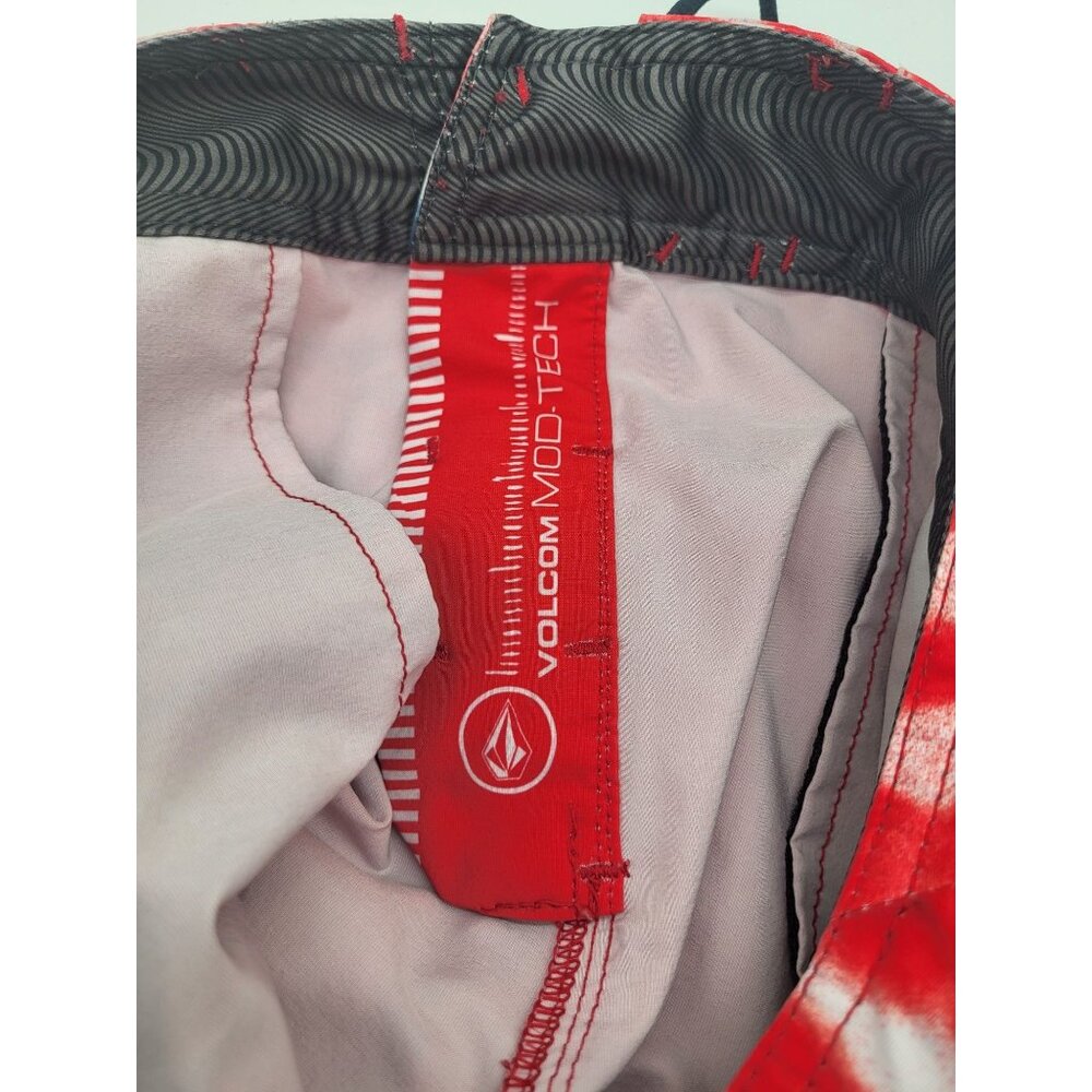 Volcom Mens SZ 33 Mod-Tech Quatro De Julio Red White Blue Tie Dye Swim Trunks - Picture 4 of 8